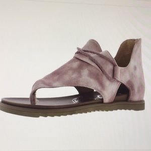 Very G dusk pink canvas thong sandals